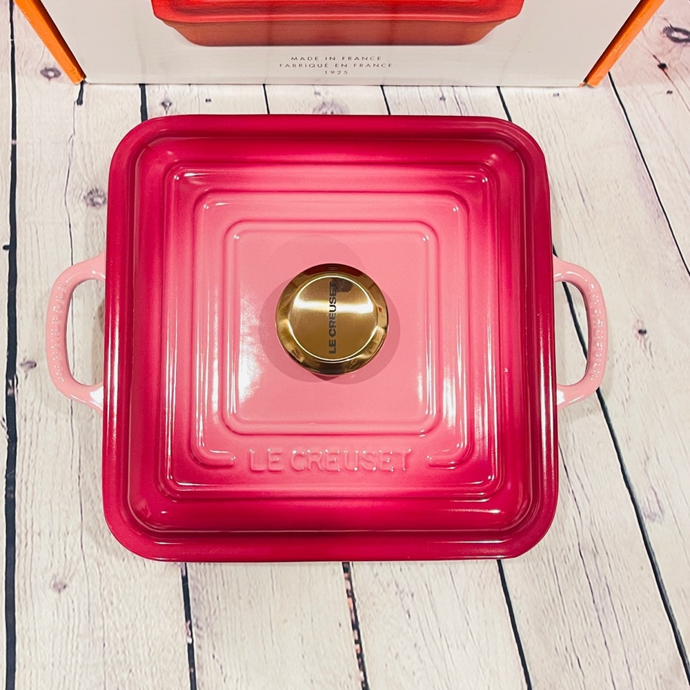 Le Creuset Square Signature Cast Iron